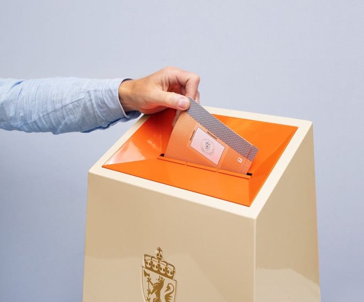Det var ikke lov å offentliggjøre valgresultat og valgdagsmålinger før tidligst kl. 21.00 på valgdagen mandag. Foto Valgdirektoratet