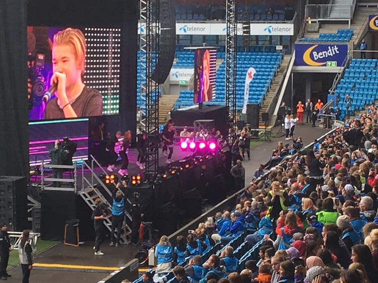 Marcus og Martinus på scena på Bruk hue-eventet på Ullevaal stadion 29. september 2016